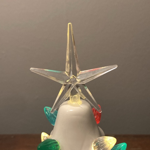 NWT 9”- White- LED Light Up Ceramic Christmas Tree 🎄 Decoration w/ 30 Bulbs - Picture 14 of 17